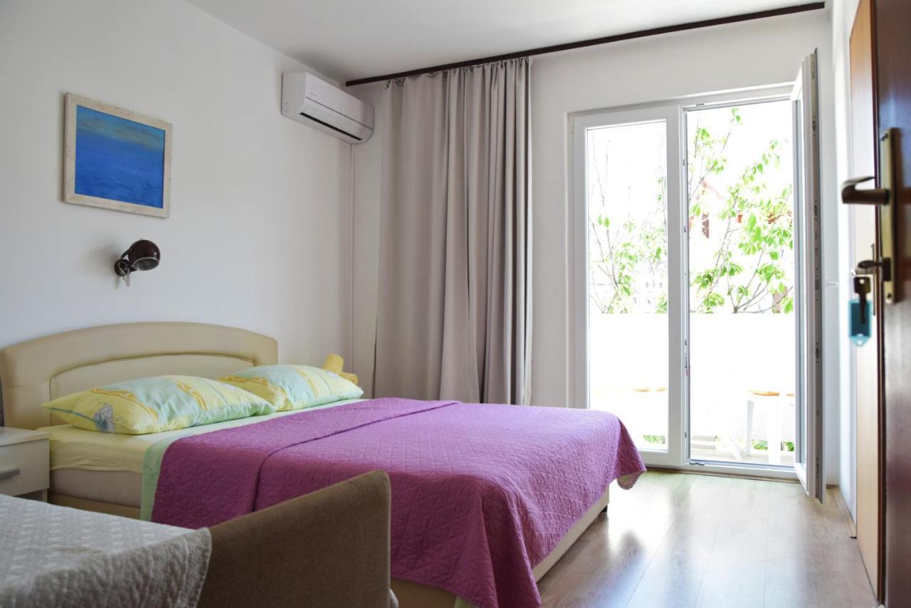 Guest House Tina Rab Town Exterior photo