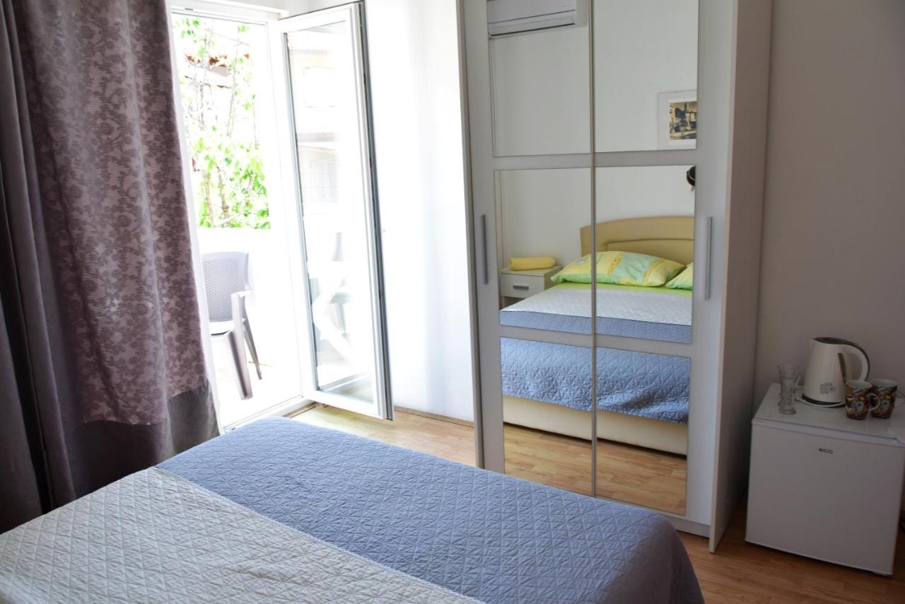 Guest House Tina Rab Town Exterior photo